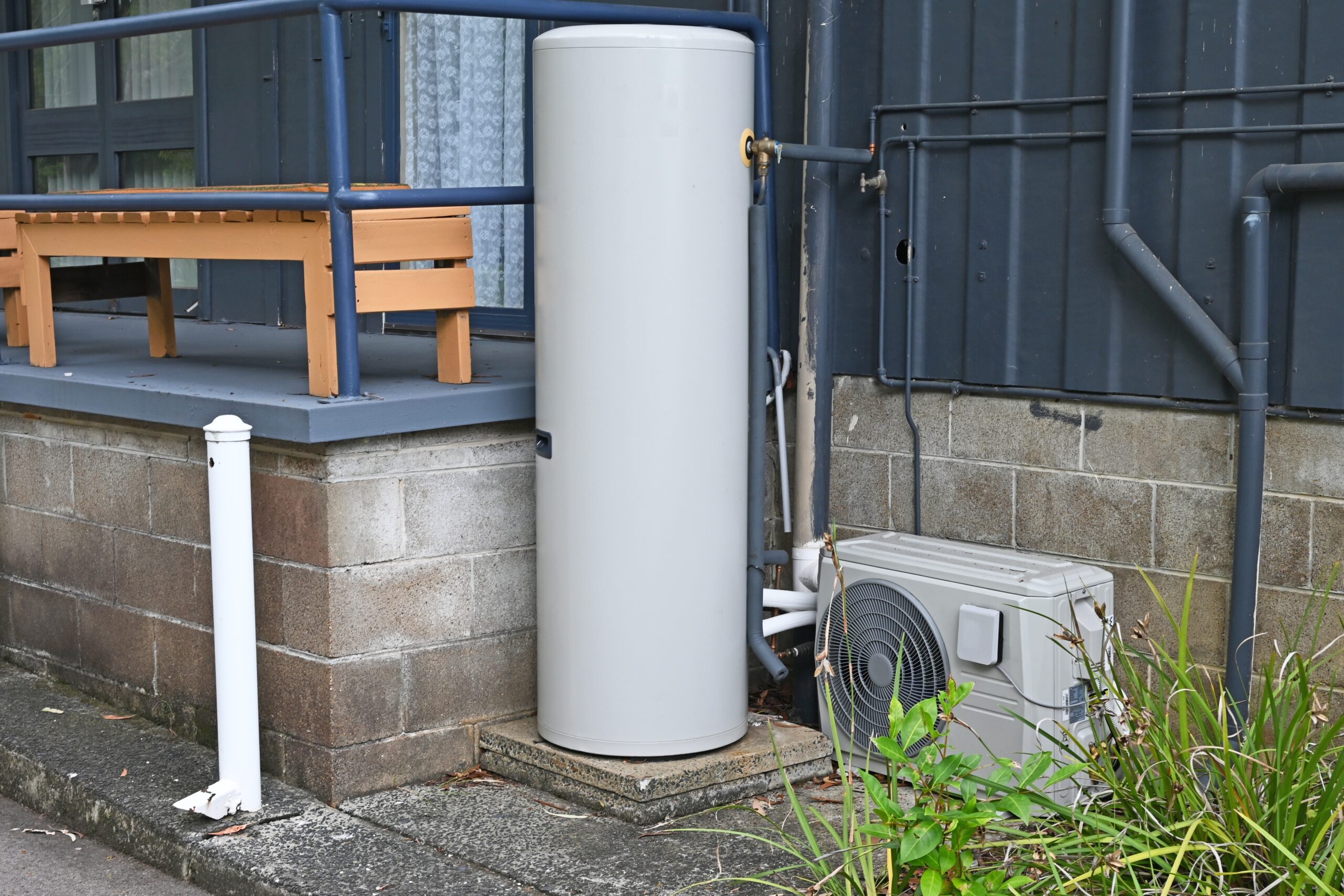 Why More Homeowners Are Choosing Heat Pump Water Heaters in 2025